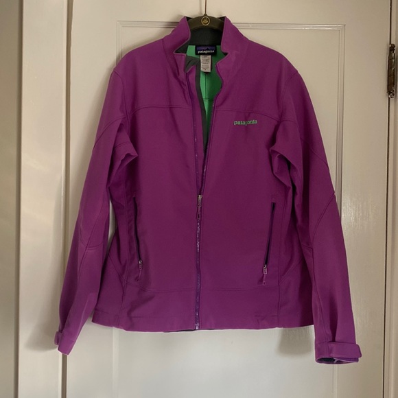 Patagonia Jackets & Blazers - Medium Patagonia soft shell
